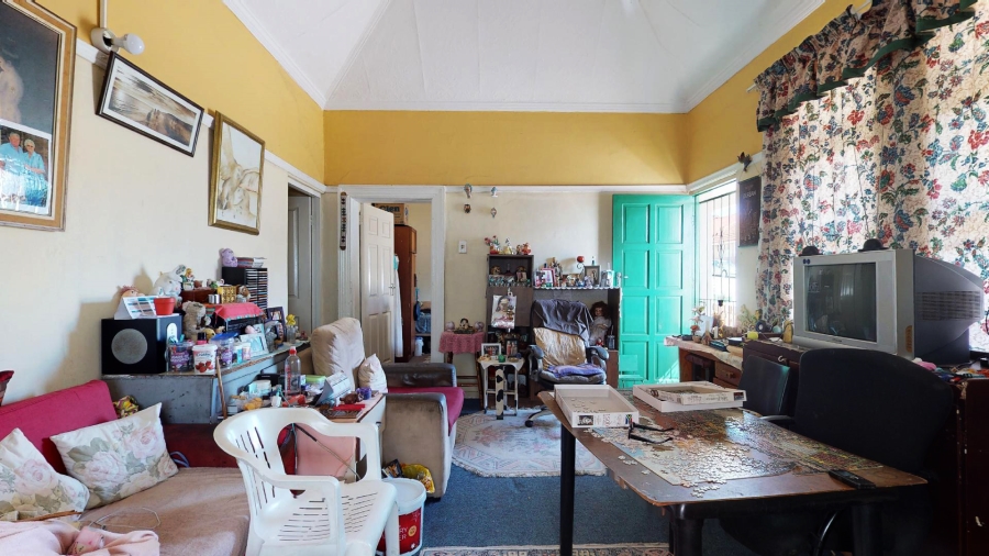 6 Bedroom Property for Sale in North End Eastern Cape